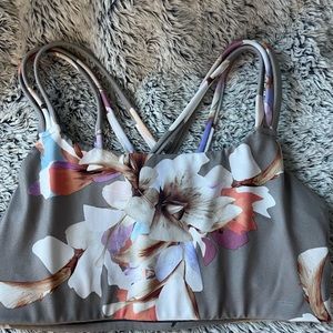 Athleta XS floral sports bra. In excellent used condition.